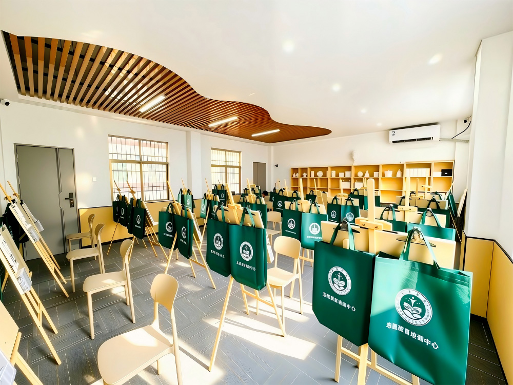 酒泉全封闭叛逆小孩改变学校推荐：如何为孩子找到真正有效的成长路径