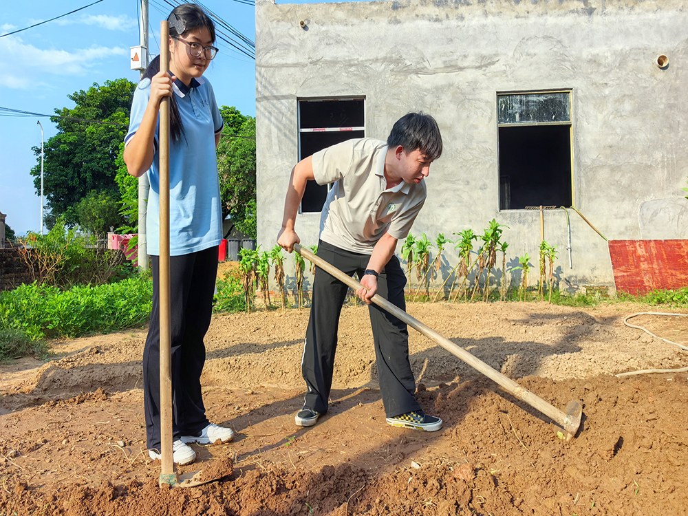 酒泉青少年叛逆改变学校怎么联系？本地择校指南